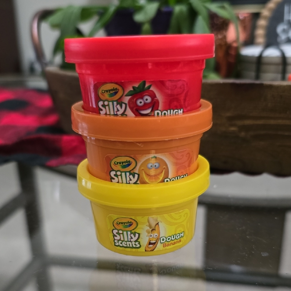 Crayola Silly Scents Dough Trio - Red, Orange, Yellow